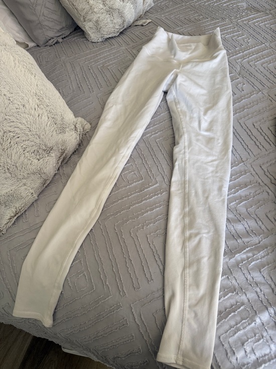 ALO Yoga Pants - ALO high waisted leggings